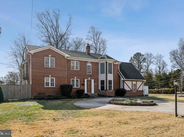 6731 Nicholson Rd, Falls Church, VA 22042