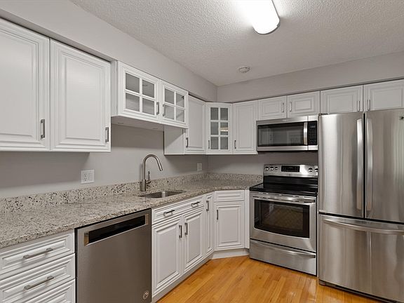 4th image of 4403 Deerfield Cir