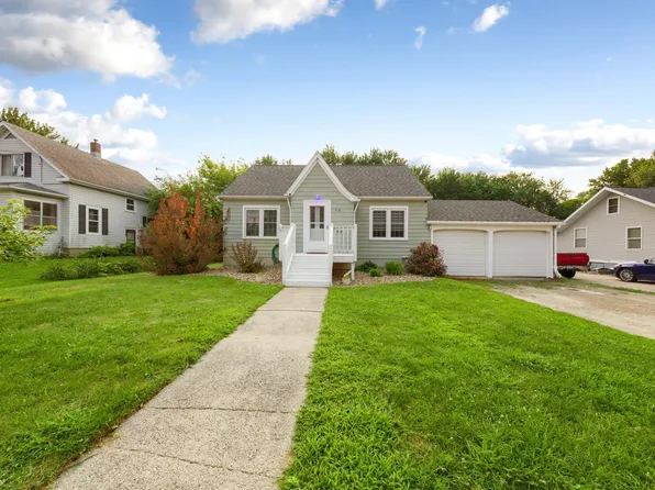 718 5th St SE, Waseca, MN 56093