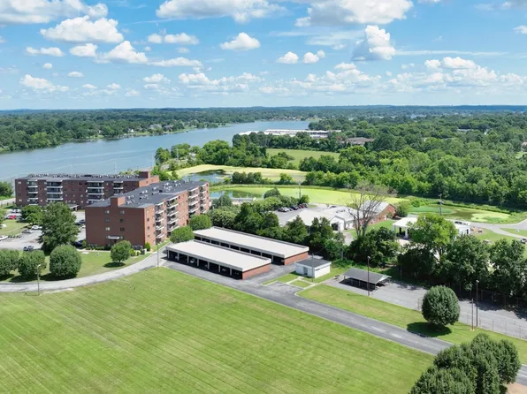 200 Sanders Ferry Rd APT 1210, Hendersonville, TN 37075