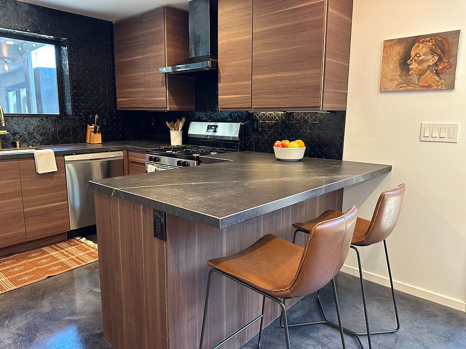 1st image of 6110 Hillandale Dr #1/2
