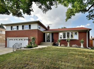 401 Concord Dr, Melrose Park, IL
