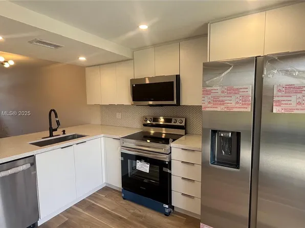 1339 W 51st Pl #B-5, Hialeah, FL 33012