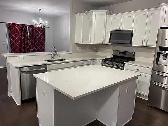3rd image of 4232 Central Park Ln