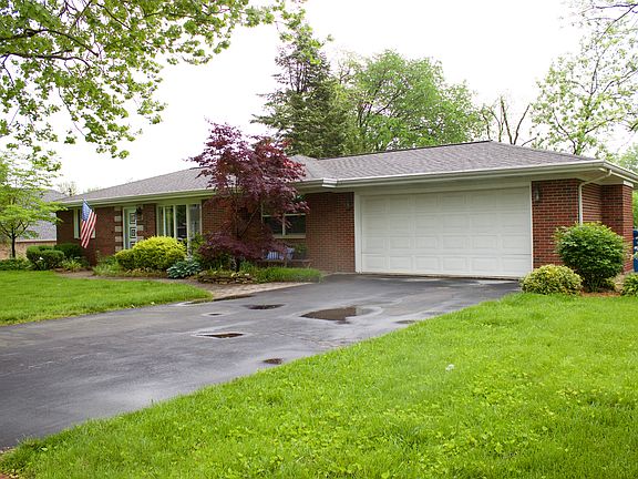 2nd image of 130 Lotus Dr