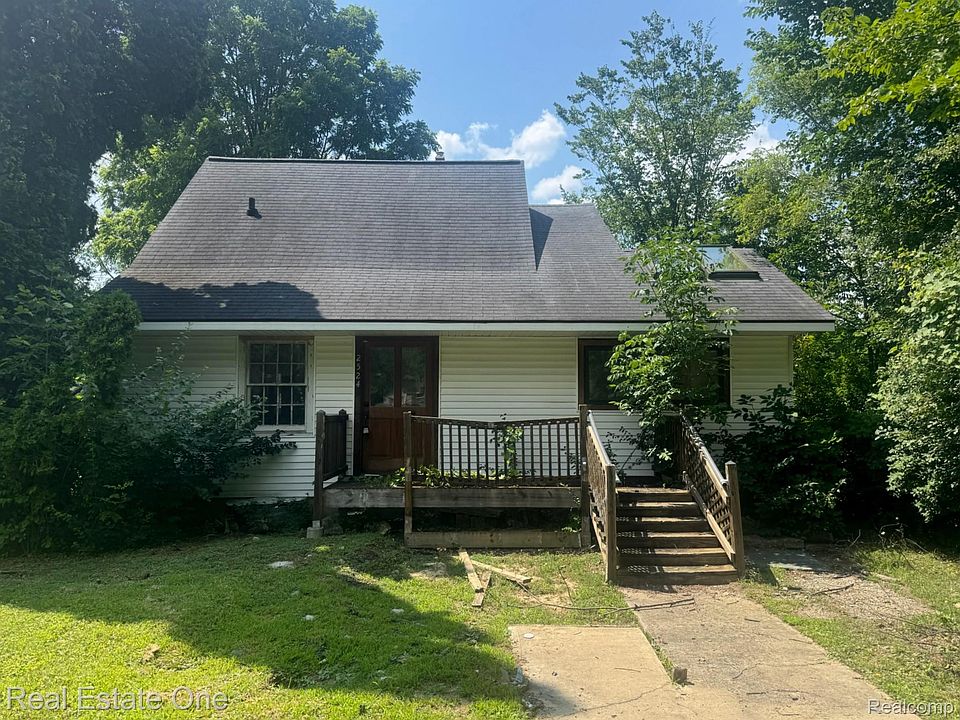 1st image of 2524 Elmwood Ave