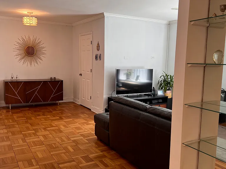 4100 W St NW #201 — Photo 6