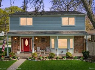 31636 W Chicago St, Livonia, MI 48150