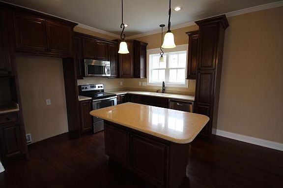 5th image of 360 Blount St