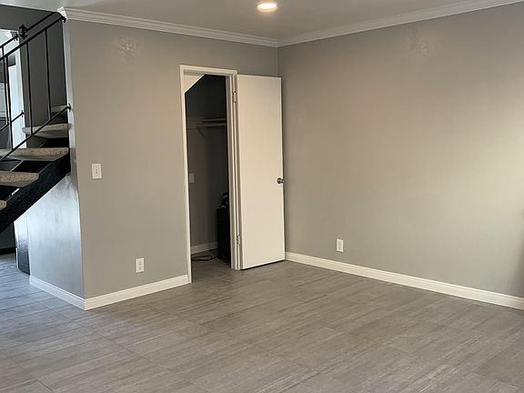 3rd image of 1556 Missouri St
