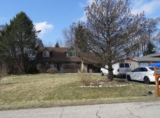 1211 Hillside Ln, McHenry, IL 60051