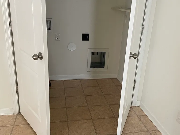 2024 Blue Iris Dr — Photo 9