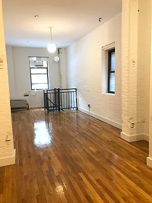 Rented by City Vista Inc | media 22