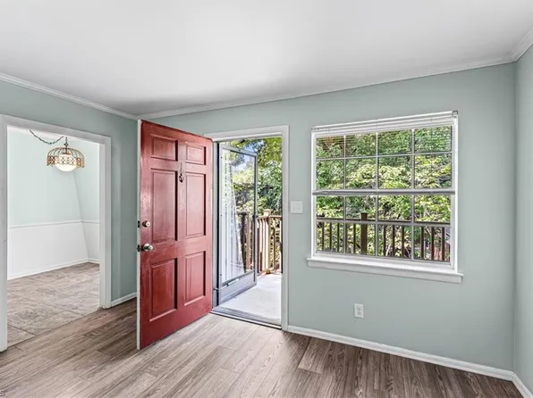 3822 Country Club Rd #I, Winston Salem, NC 27104