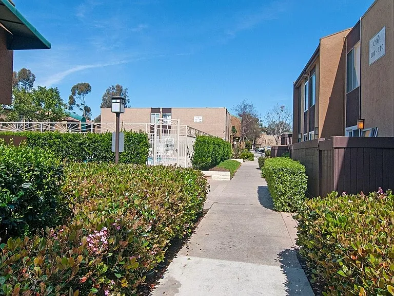 3454 Castle Glen Dr #211 — Photo 14