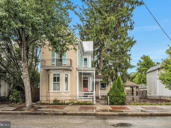 339 W North St, Carlisle, PA 17013