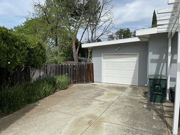 2nd image of 575 Claremont Dr