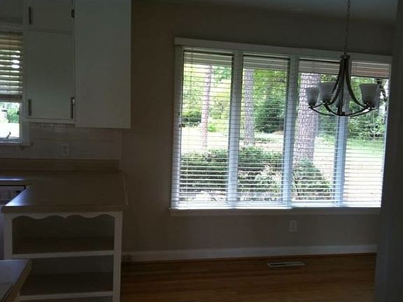 dining area off of the ki