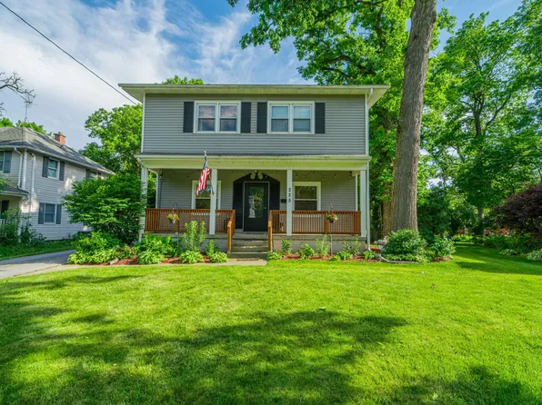 225 W Commercial Ave, Lowell, IN 46356