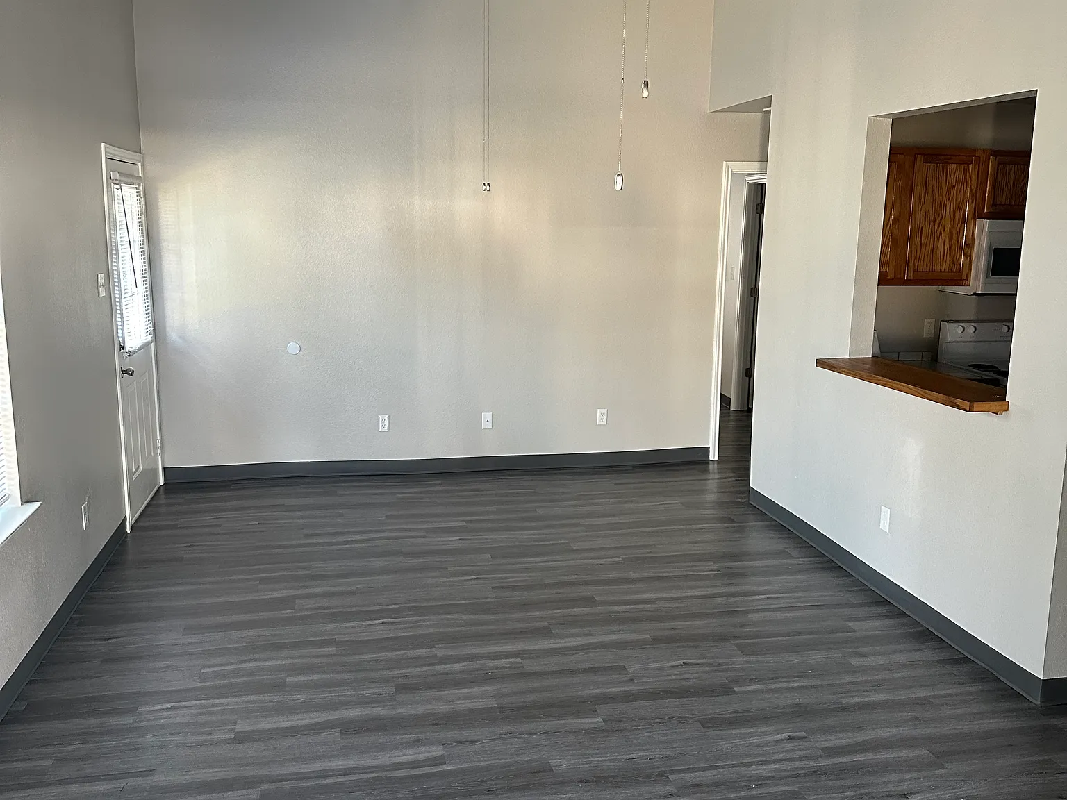 2 bed, 1016 sqft, $975 — Photo 3