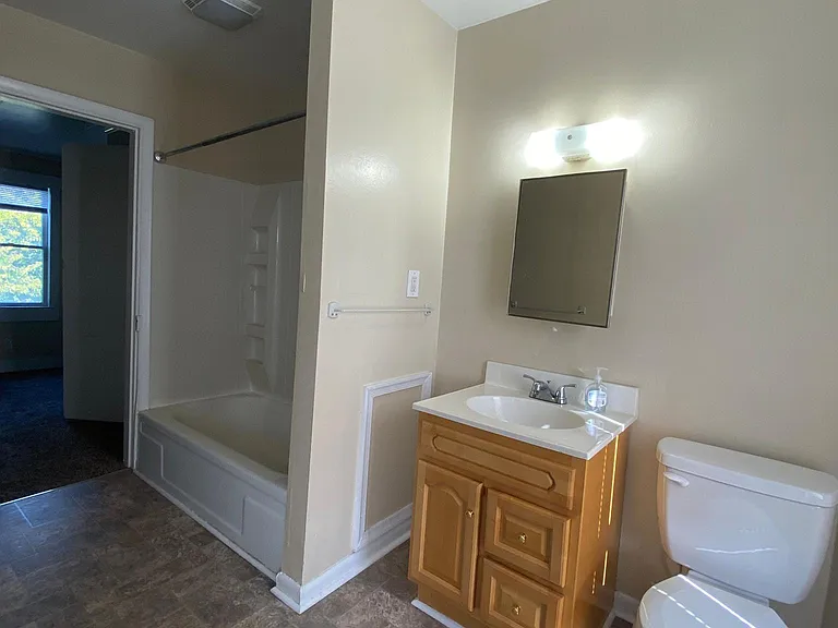 159 E Penn St #HOUSE — Photo 14