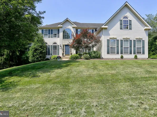 2905 Ballesteras Ct, Mount Airy, MD 21771