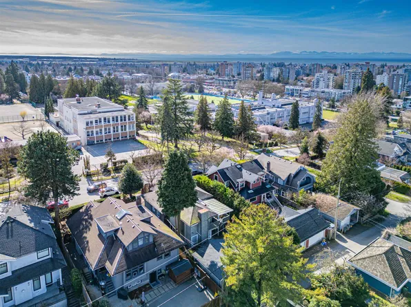 1987 W 37th Ave, Vancouver, BC V6M 1N5