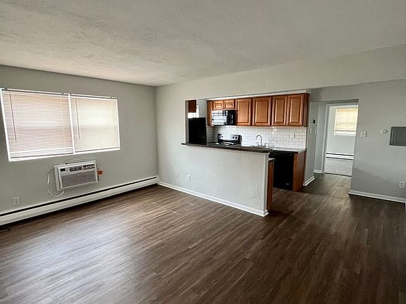 3rd image of 75 N Morton Ave #3F
