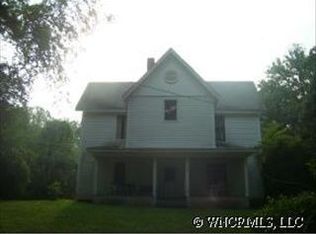 1 Mauricet Ln, Asheville, NC 28806