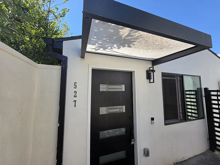 525 Stanford Rd — Photo 18