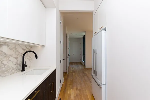 Rented by Nooklyn NYC LLC | media 156