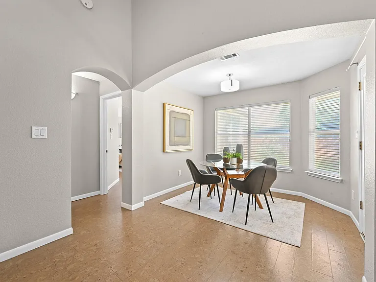 905 Hunters Creek Dr — Photo 12