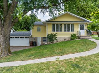 341 E Ave, Nevada, IA 50201