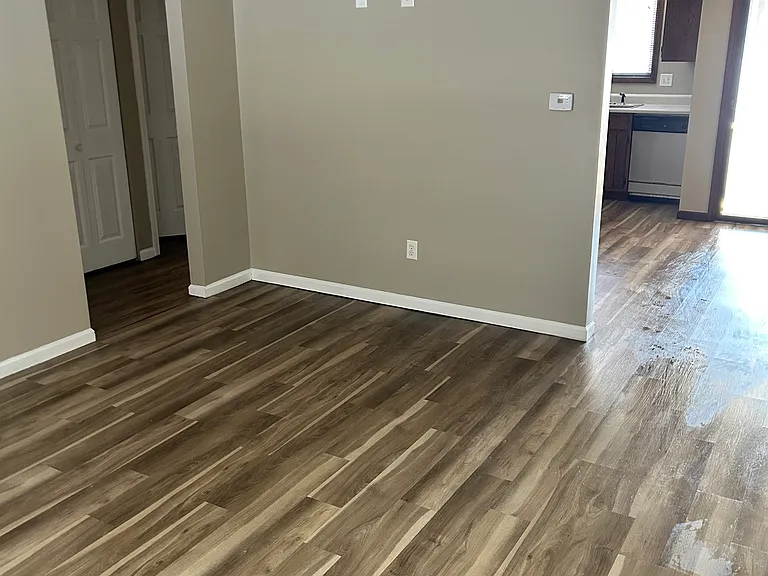 Christopher Cir — Photo 1