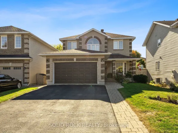 737 Vermillion Dr, Ottawa, ON K1V 1V9
