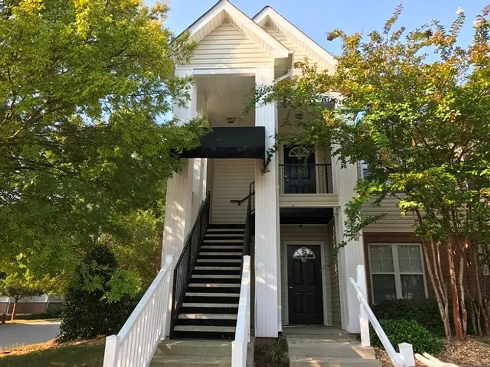 2 bed, 1350 sqft, $1,850 — Photo 1