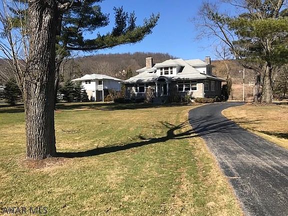 3rd image of 112 Aurora Ln