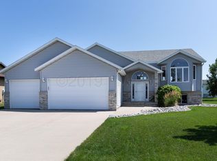 4838 44th St S, Fargo, ND 58104