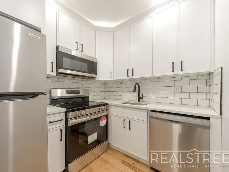 1439 Lincoln Pl #2A — Photo 2
