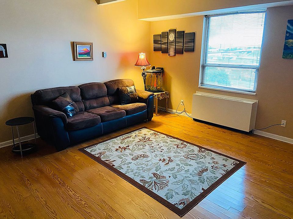 1st image of 105 N 31st Ave APT 305