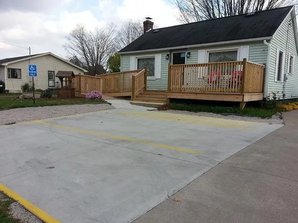 249 E 3rd St, Waterford, PA 16441