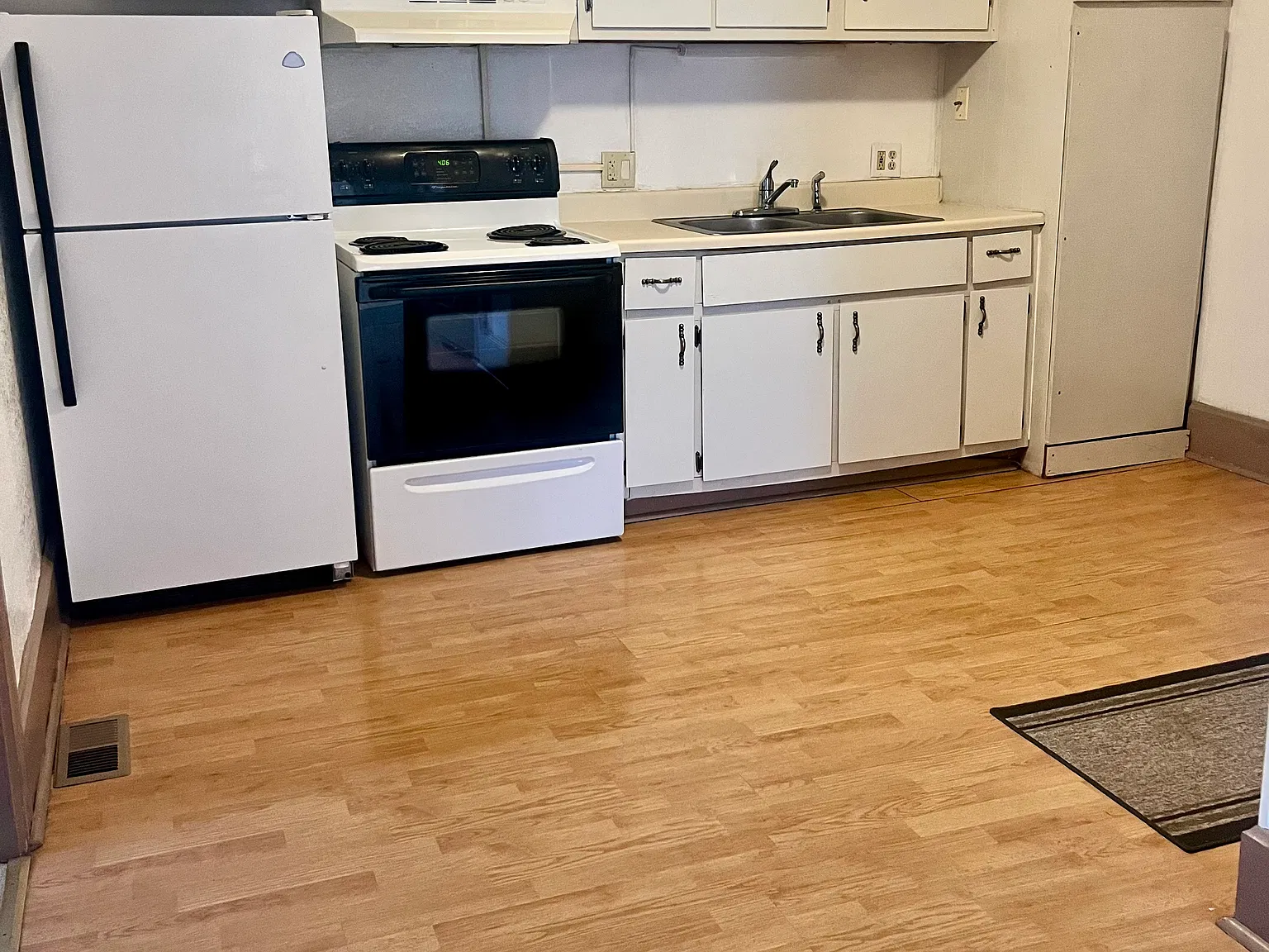 1 bed, 900 sqft, $850 — Photo 2