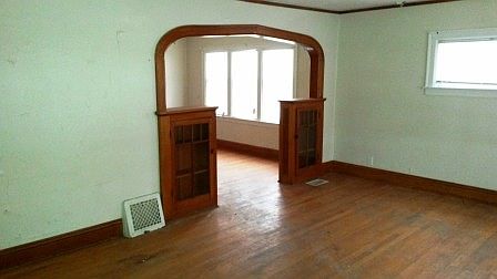 2nd image of 429 Pulaski St