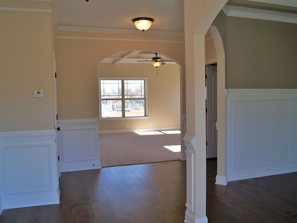 1st image of 3355 N Henderson Way