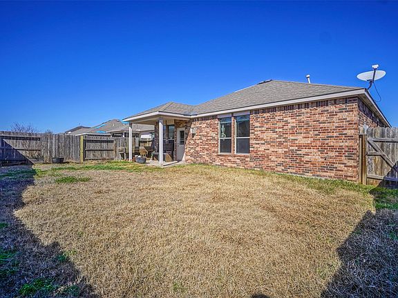 4th image of 8206 Jasmine Ct
