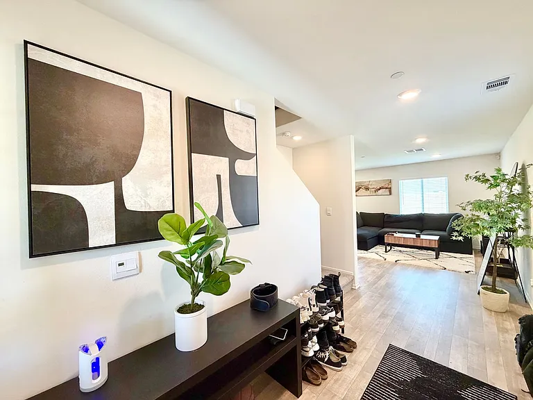 30607 Cyclone Ave — Photo 5