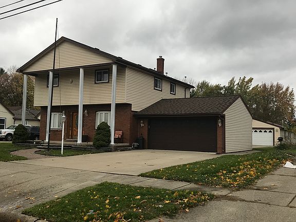 2nd image of 5065 Northlawn Dr