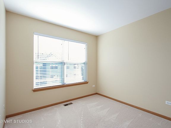 4th image of 34395 N Barberry Ct