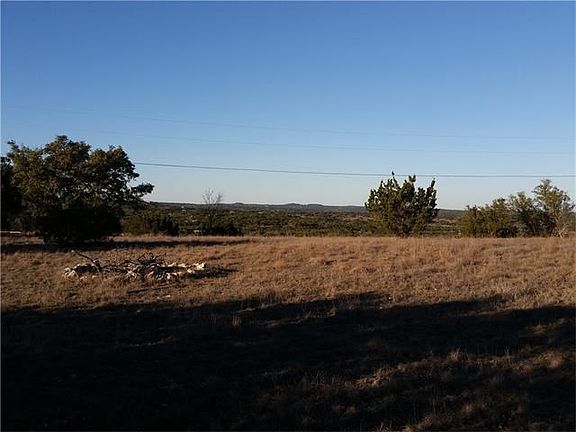 4th image of 250 Hilltop Dr