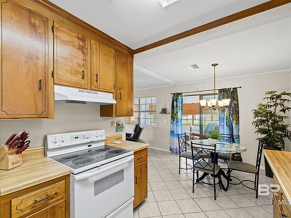 4th image of 1437 Rio Cir